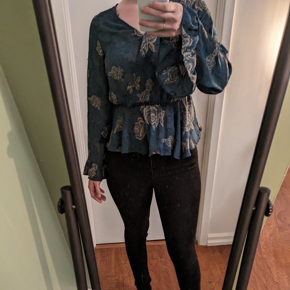 Unique Gold Jacquard Floral Blouse - Picture 2 of 4